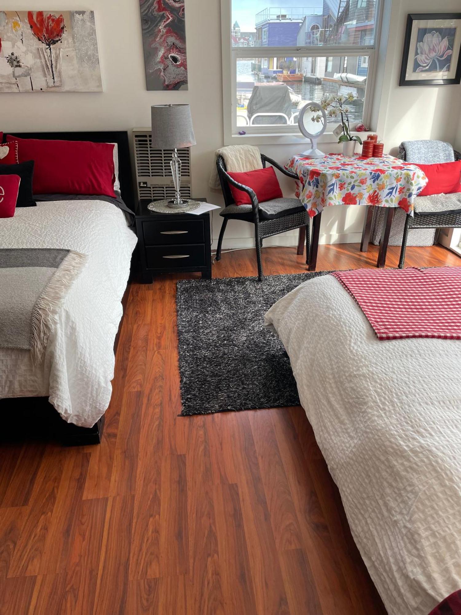 A Float Home B&B In Fisherman'S Wharf Victoria Esterno foto