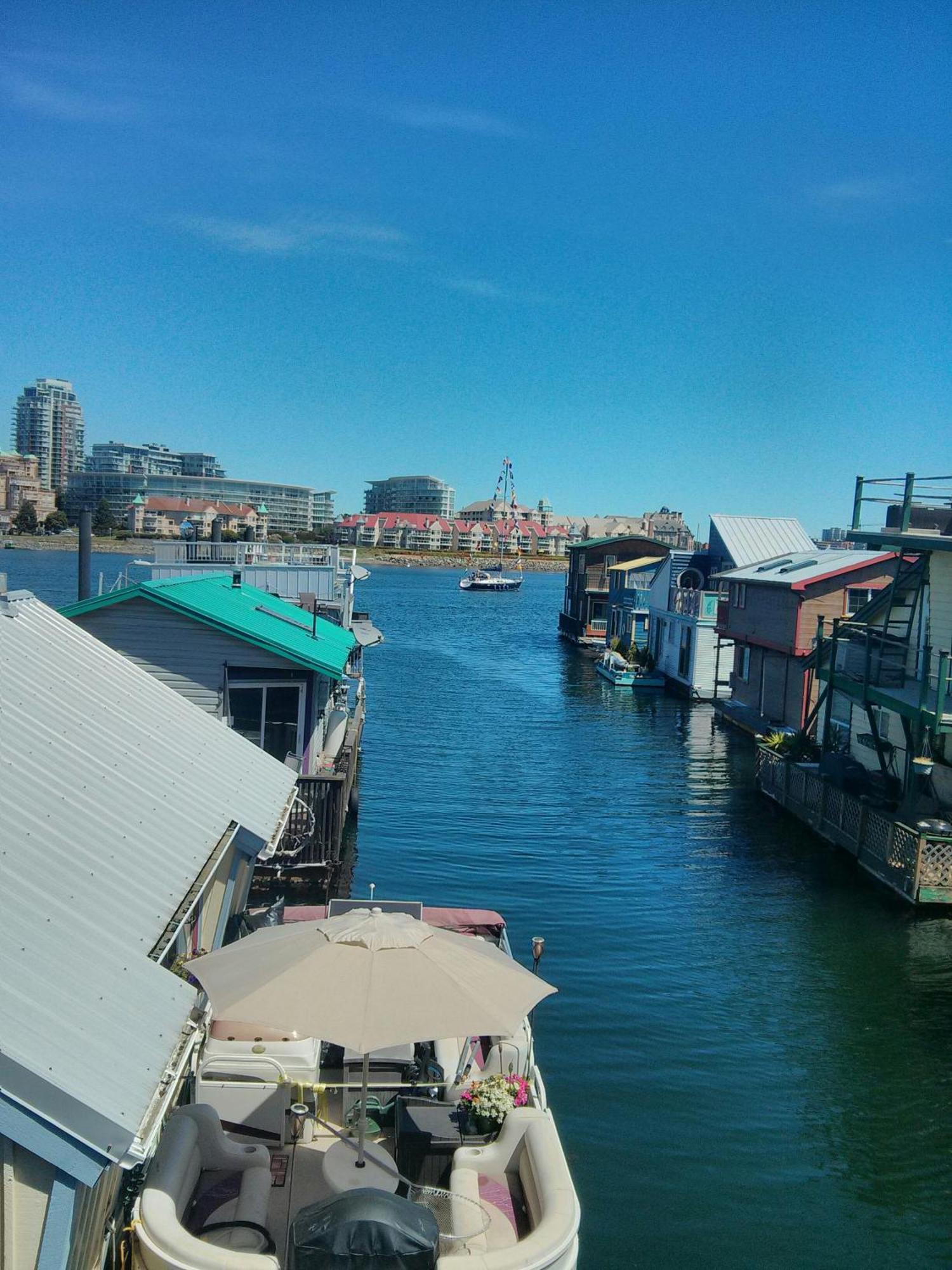 A Float Home B&B In Fisherman'S Wharf Victoria Esterno foto