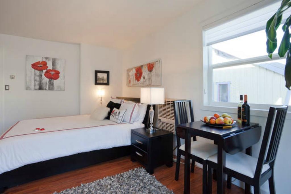 A Float Home B&B In Fisherman'S Wharf Victoria Esterno foto