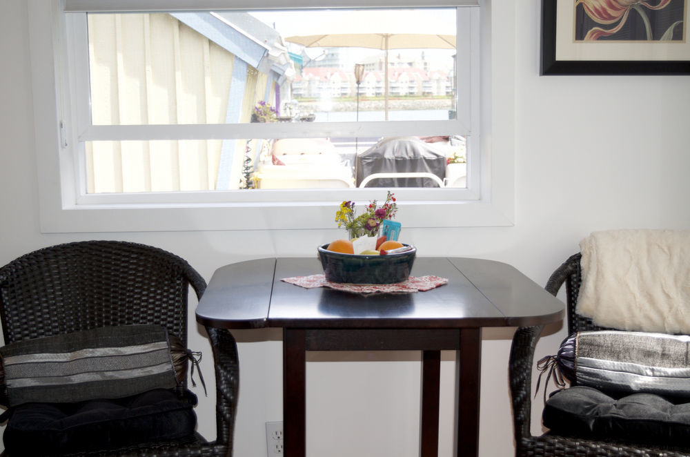 A Float Home B&B In Fisherman'S Wharf Victoria Esterno foto