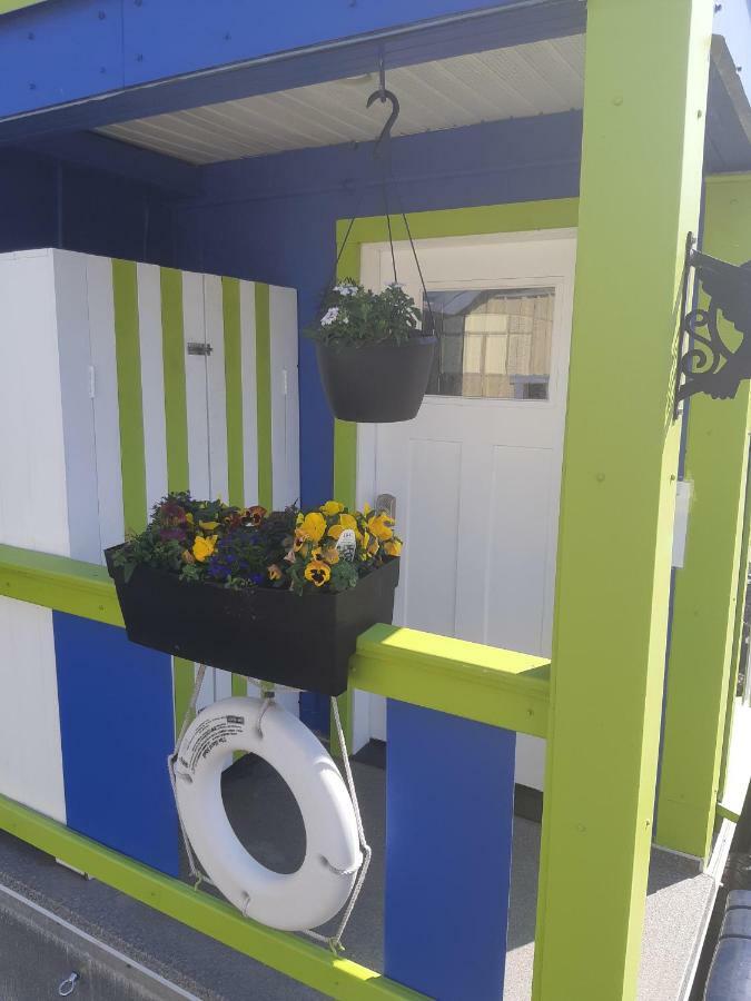 A Float Home B&B In Fisherman'S Wharf Victoria Esterno foto