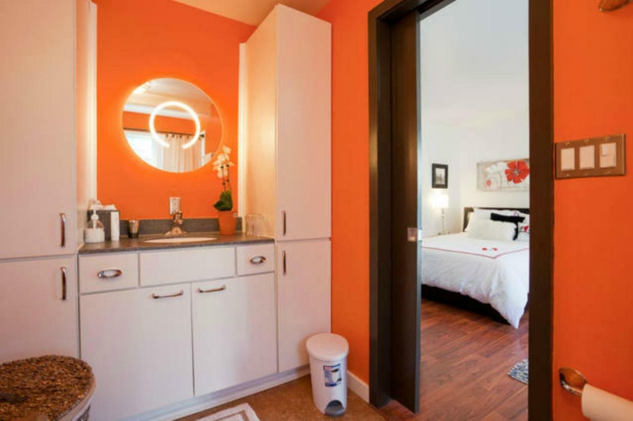 A Float Home B&B In Fisherman'S Wharf Victoria Esterno foto